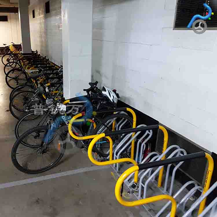 高低錯開自行車停車架  帶鎖車桿自行車停車架